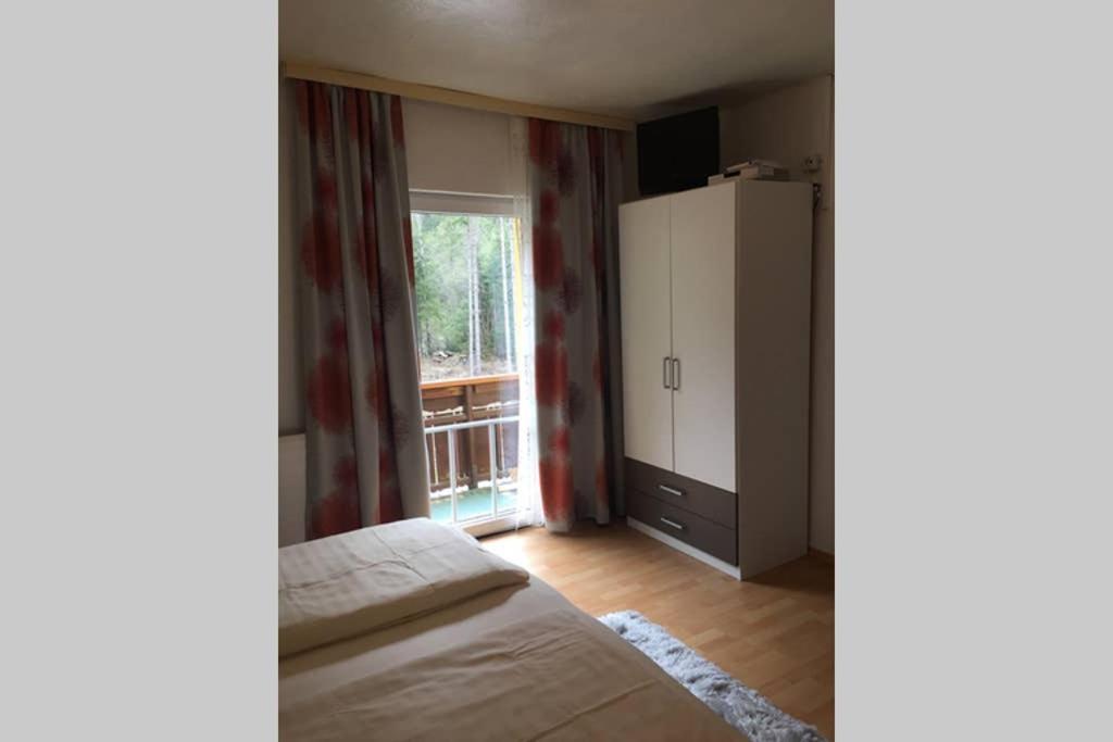 Gemuetliches Ferienhaus Am Waldrand Tropolach Luaran gambar